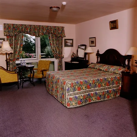 Earls Court House 4* كيلارني
