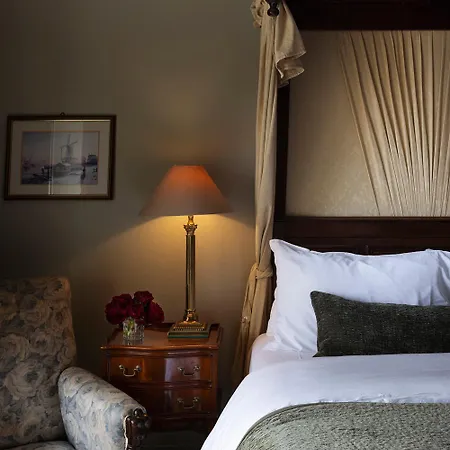 Earls Court House 4* كيلارني
