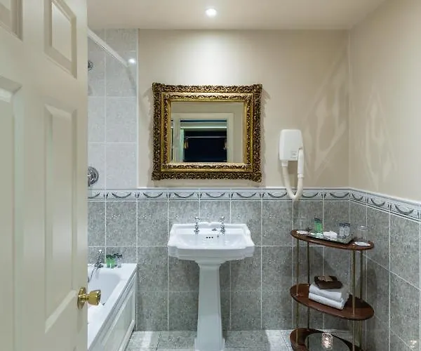 Earls Court House Gasthof 4*