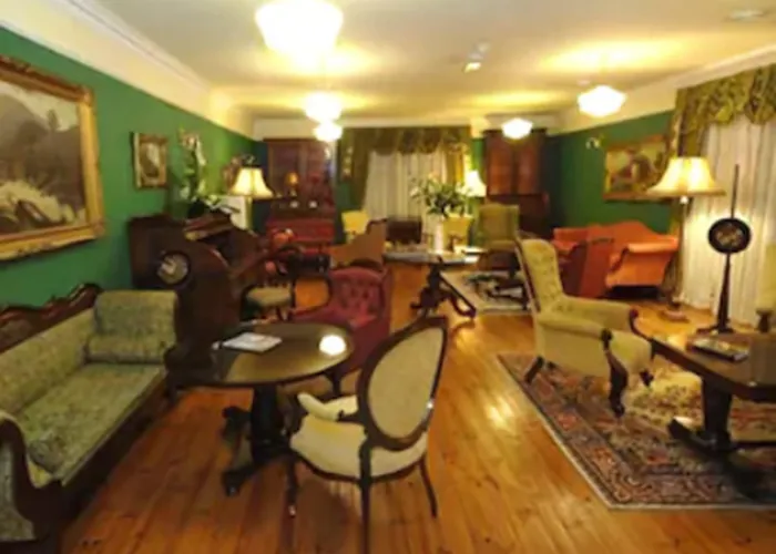 Earls Court House Gasthof 4*