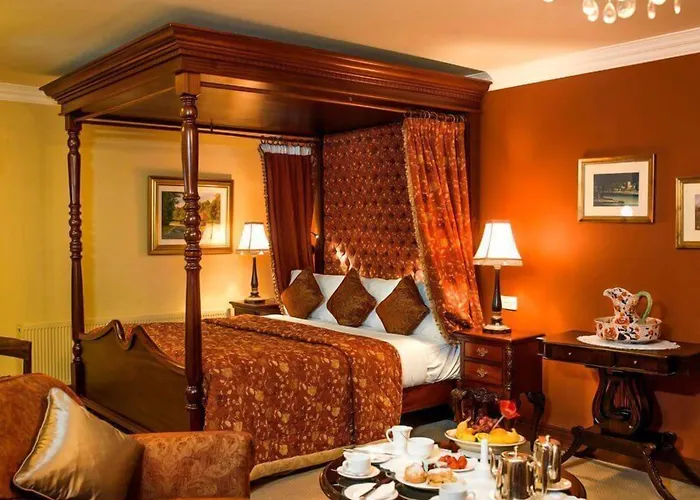 Earls Court House Gasthof 4*