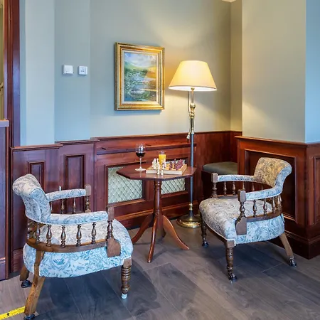 Earls Court House 4* كيلارني